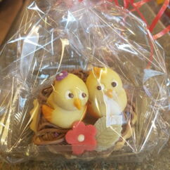 Zwei Küken aus Marzipan