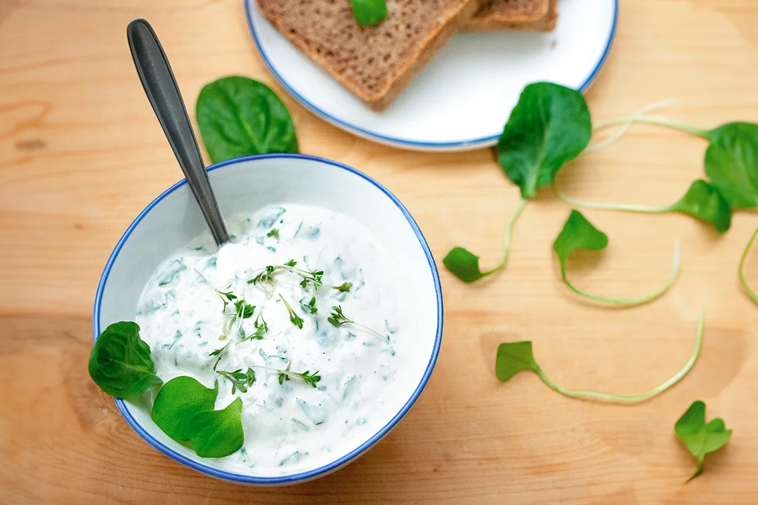 Quark-Dip mit Postelein und Kresse