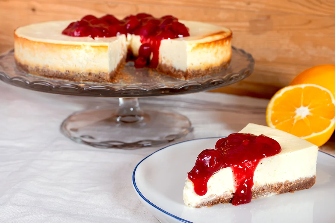 Spekulatius-Cheesecake mit Kirschen