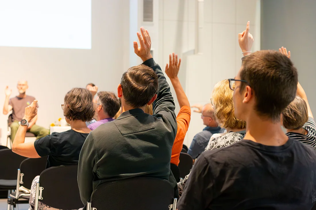 Offene Abstimmung auf der Generalversammlung der VG