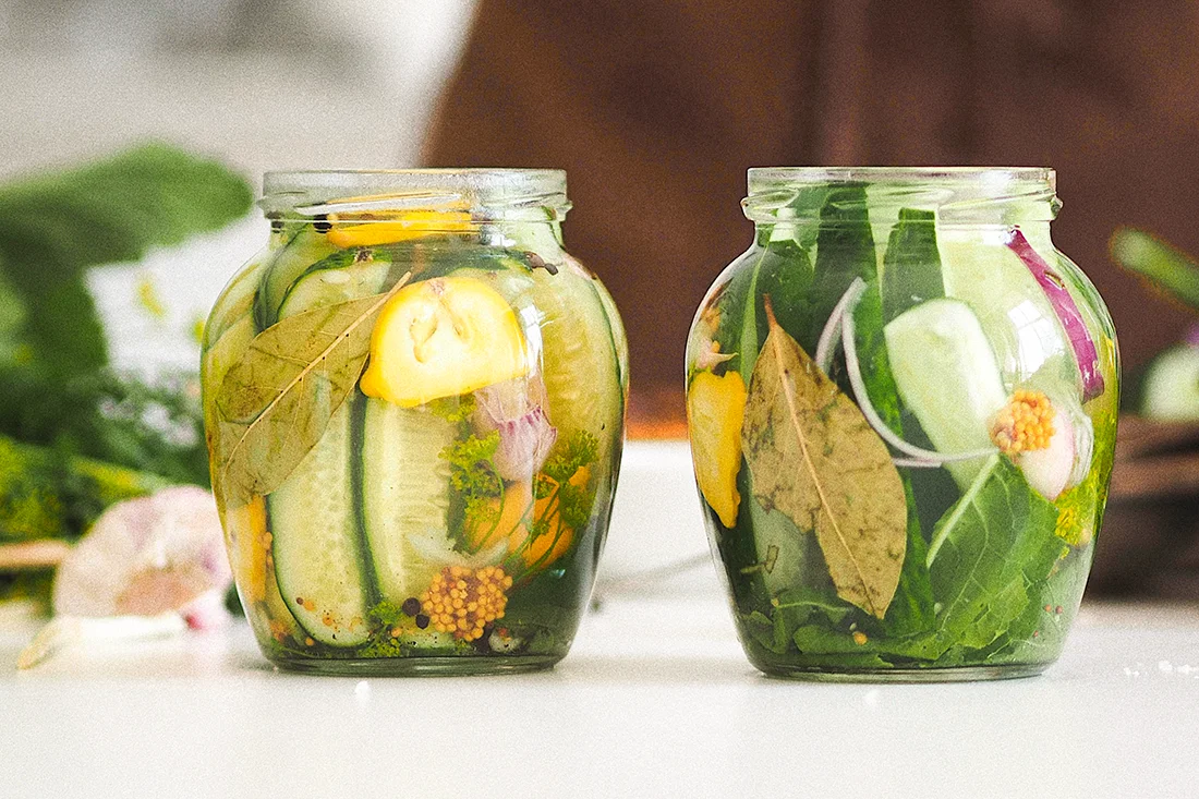 Eingelegte Gurken im Glas. Bild: Pexels