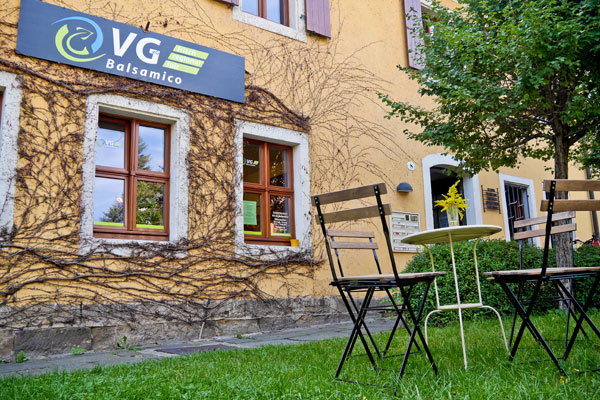 Außen-Sitzbereich VG-Biomarkt Balsamico