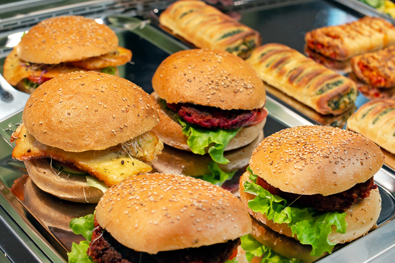 Vegetarische Burger im Biobistro Friedensstraße